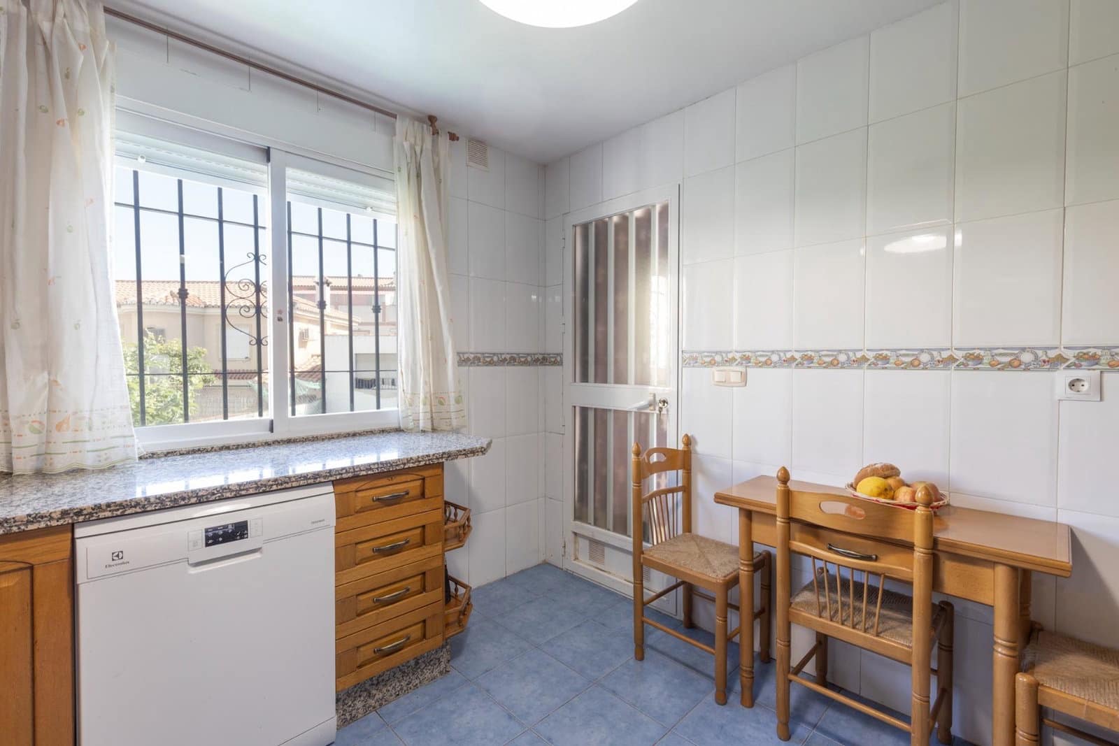 3 quarto Moradia em Banda para venda em Las Gabias com piscina garagem - 259 000 € (Ref: 9916652)