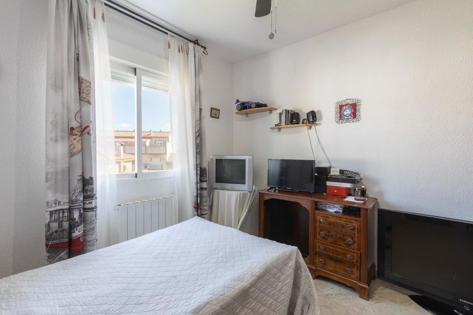 3 quarto Moradia em Banda para venda em Las Gabias com piscina garagem - 259 000 € (Ref: 9916652)