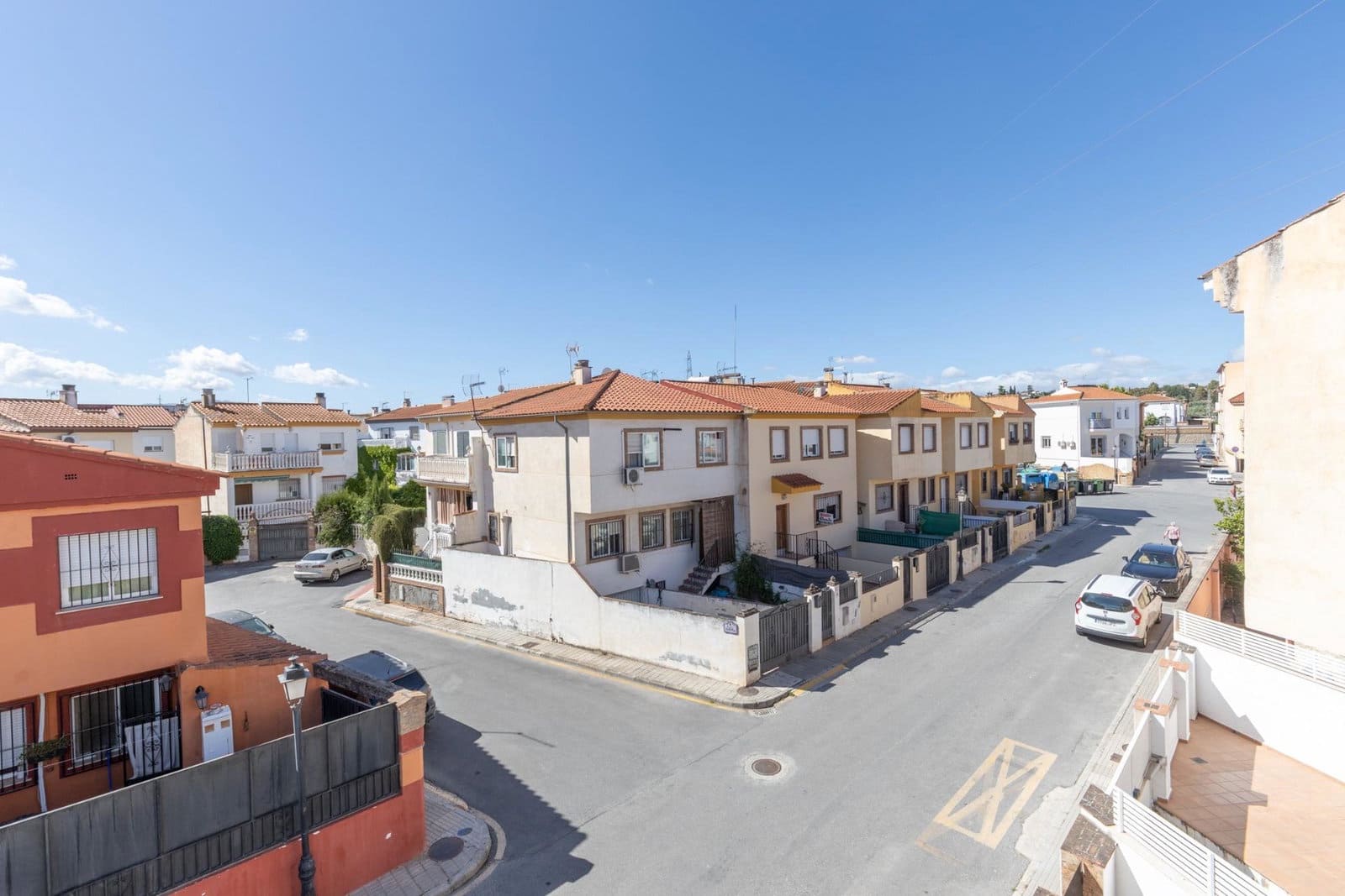 3 quarto Moradia em Banda para venda em Las Gabias com piscina garagem - 259 000 € (Ref: 9916652)
