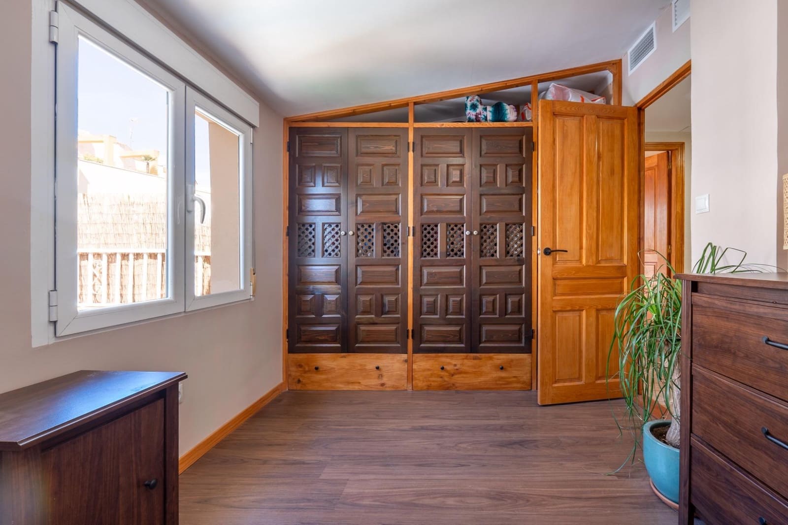 Chalet de 5 habitaciones en Gójar en venta con piscina garaje - 329.000 € (Ref: 9916654)