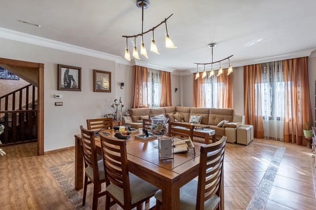 3 soveværelse Villa til salg i Albolote med swimmingpool garage - € 480.000 (Ref: 9916656)