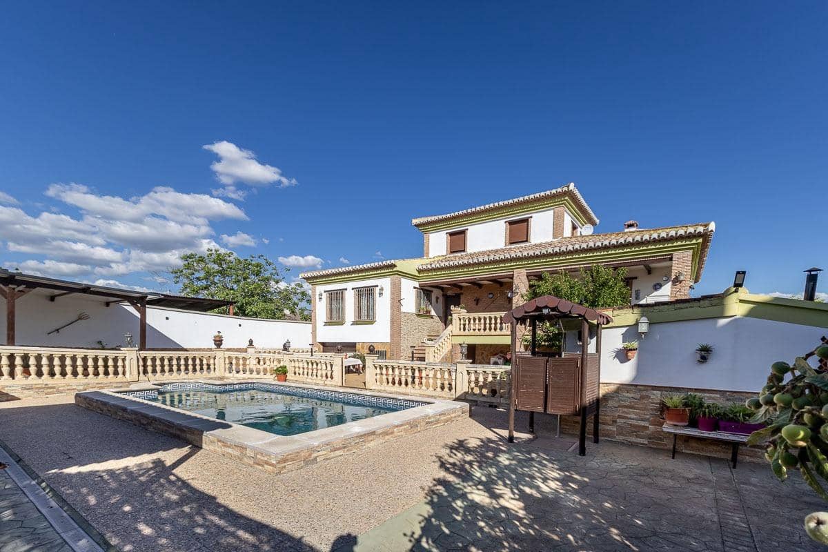 3 soveværelse Villa til salg i Albolote med swimmingpool garage - € 480.000 (Ref: 9916656)