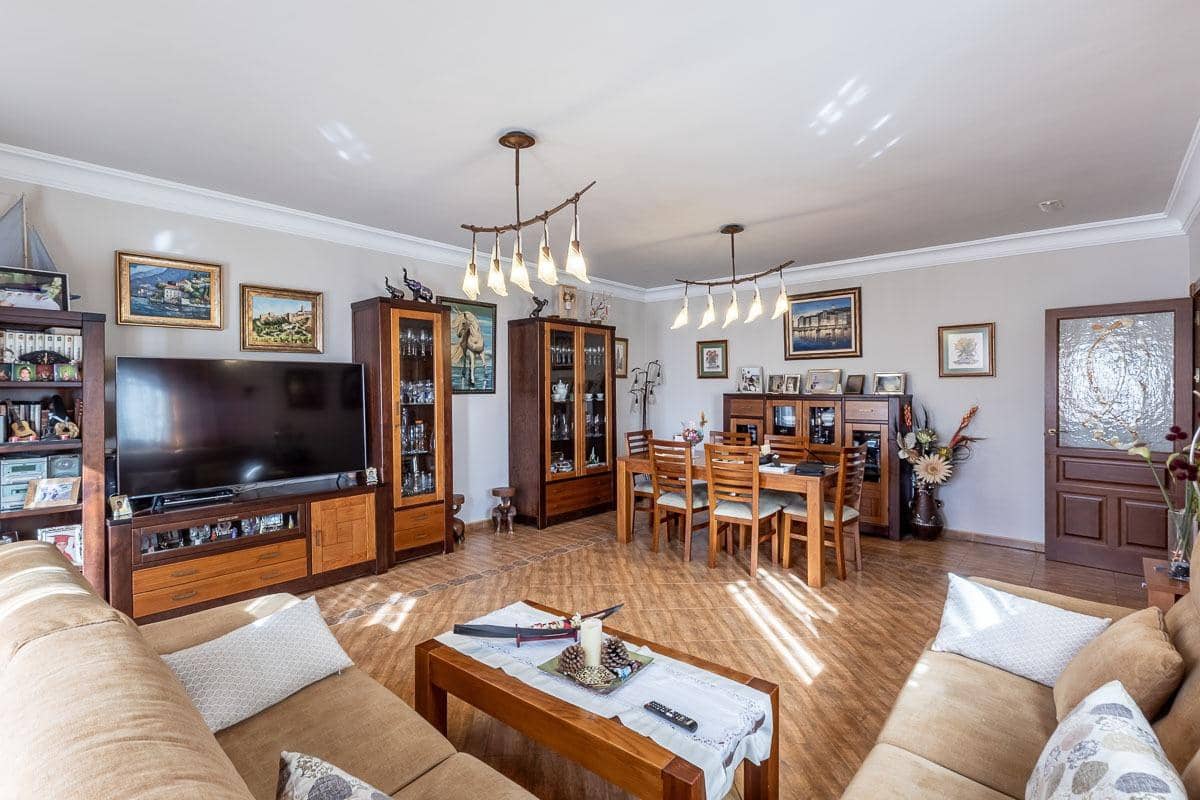 3 soveværelse Villa til salg i Albolote med swimmingpool garage - € 480.000 (Ref: 9916656)