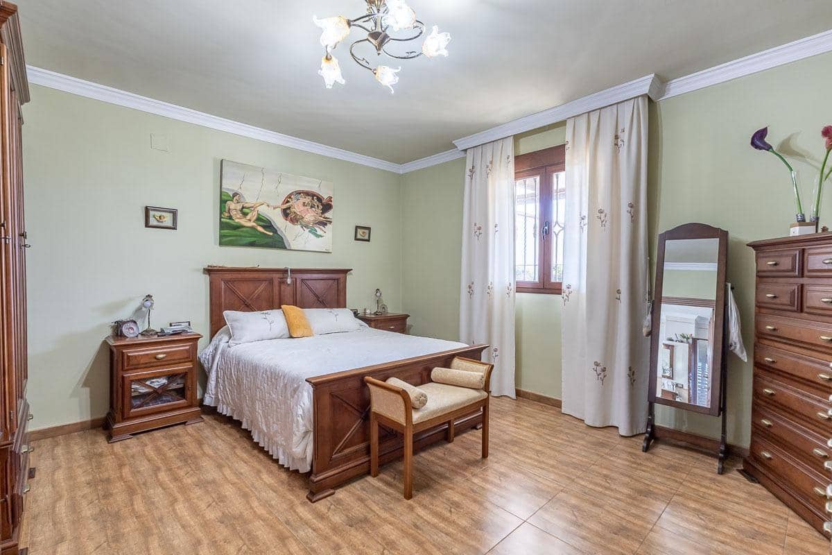 3 soveværelse Villa til salg i Albolote med swimmingpool garage - € 480.000 (Ref: 9916656)
