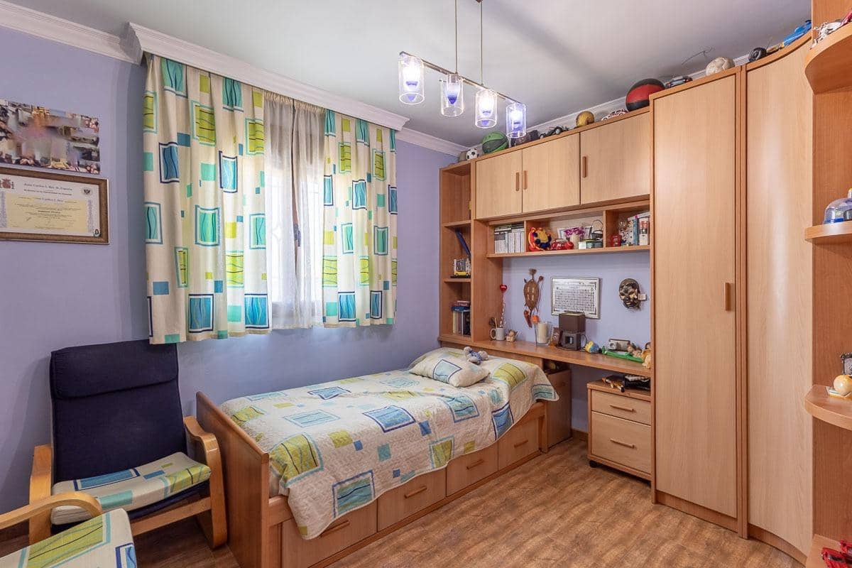 3 soveværelse Villa til salg i Albolote med swimmingpool garage - € 480.000 (Ref: 9916656)