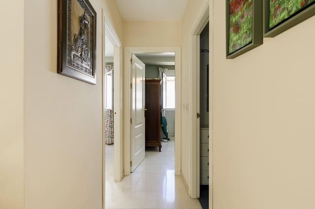 Adosado de 4 habitaciones en Armilla en venta con garaje - 340.000 € (Ref: 9916658)