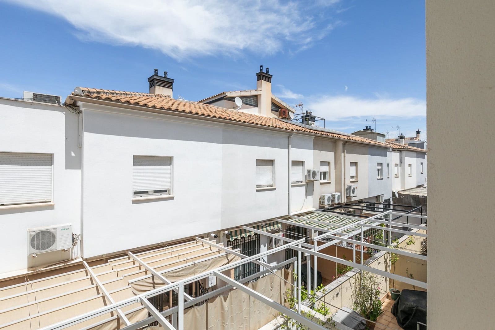 4 camera da letto Villetta a Schiera in vendita in Armilla con garage - 340.000 € (Rif: 9916658)