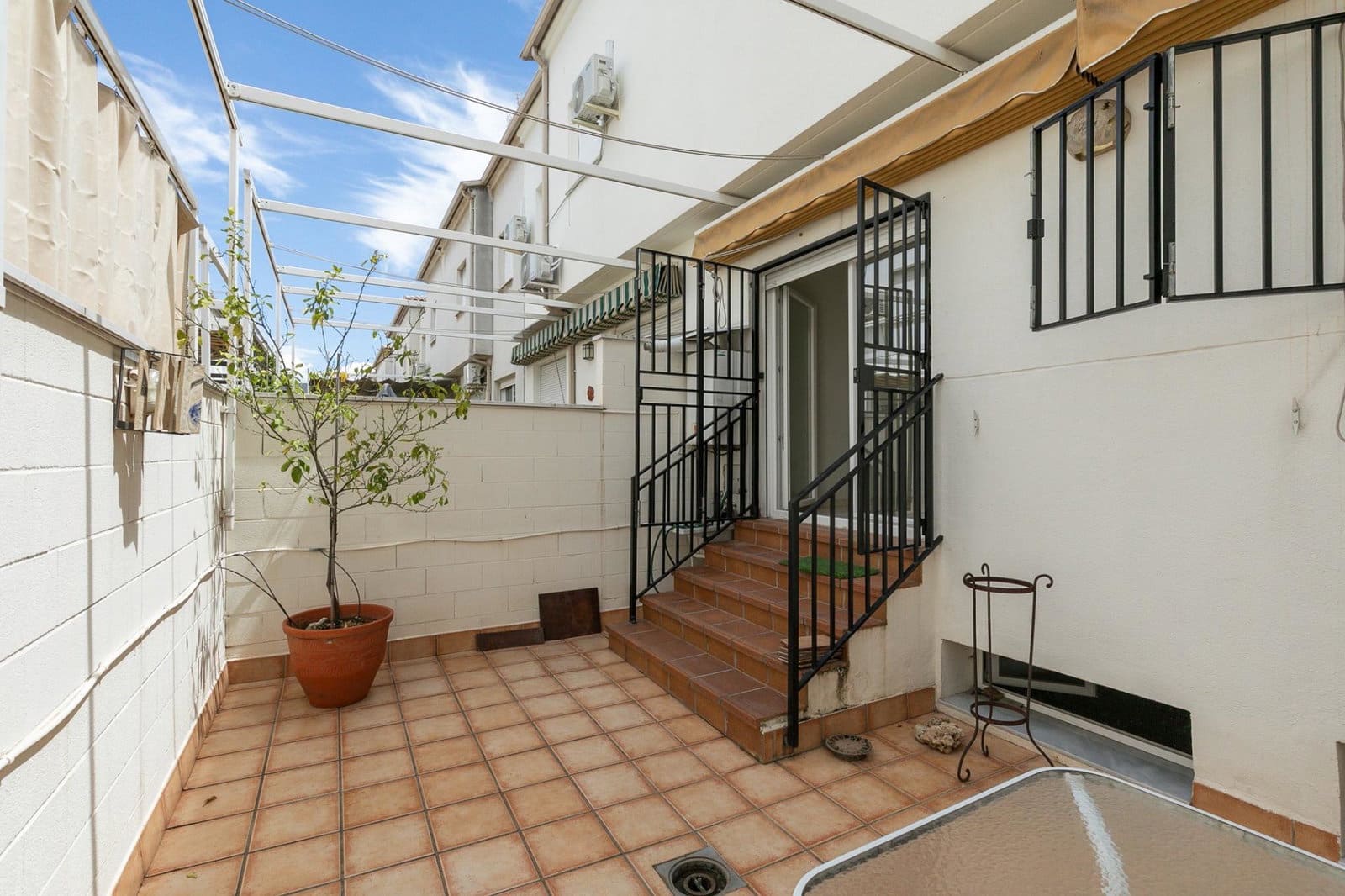 4 camera da letto Villetta a Schiera in vendita in Armilla con garage - 340.000 € (Rif: 9916658)