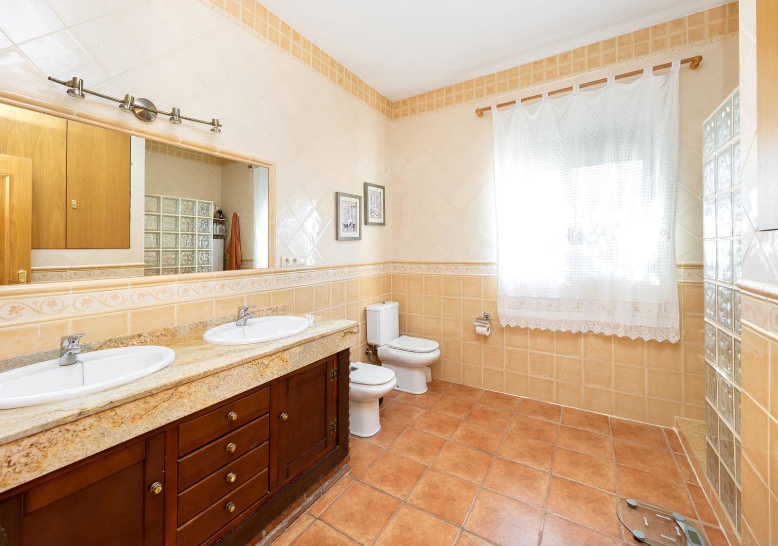 5 chambre Villa/Maison à vendre à Moraleda de Zafayona avec garage - 192 000 € (Ref: 9916662)