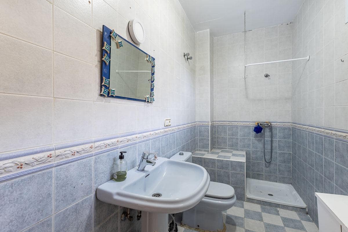 6 slaapkamer Villa te koop in Gojar met zwembad garage - € 390.000 (Ref: 9916665)