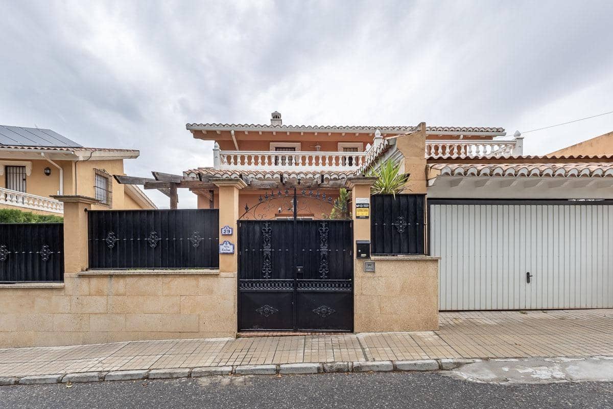 6 slaapkamer Villa te koop in Gojar met zwembad garage - € 390.000 (Ref: 9916665)