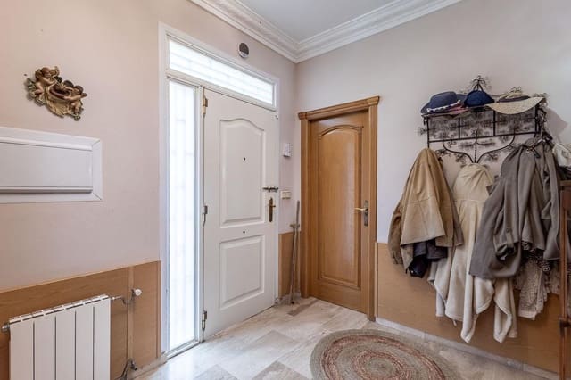 6 soverom Villa til salgs i Gójar med svømmebasseng garasje - € 390 000 (Ref: 9916665)