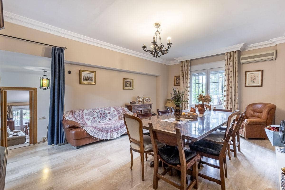 6 slaapkamer Villa te koop in Gojar met zwembad garage - € 390.000 (Ref: 9916665)
