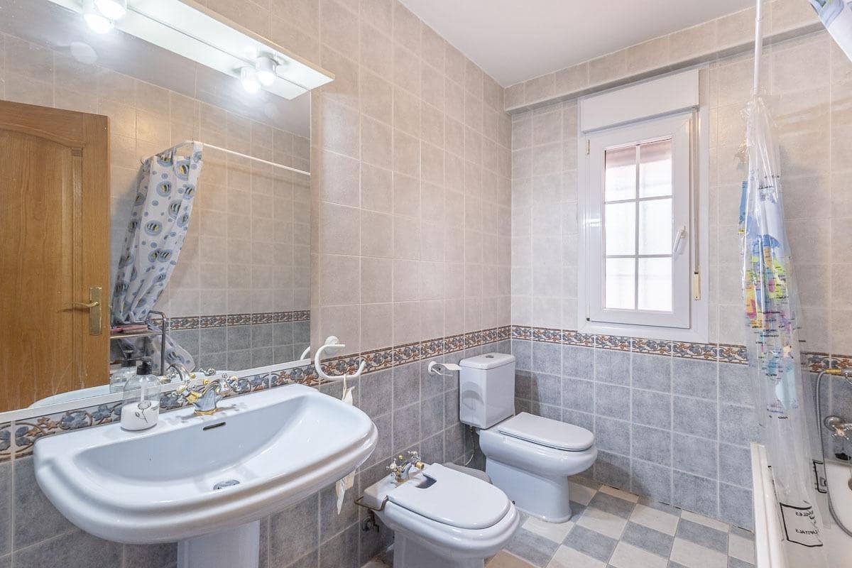 6 slaapkamer Villa te koop in Gojar met zwembad garage - € 390.000 (Ref: 9916665)