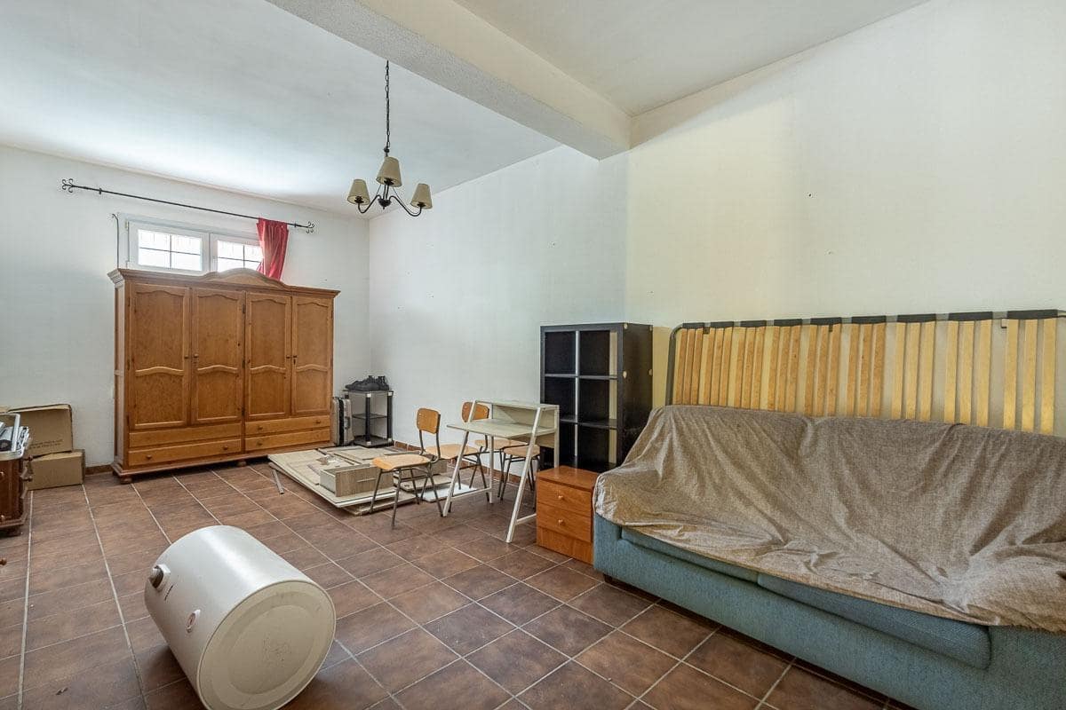 6 slaapkamer Villa te koop in Gojar met zwembad garage - € 390.000 (Ref: 9916665)