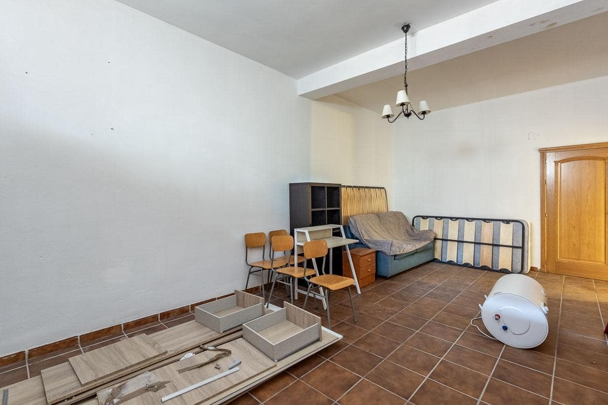 6 slaapkamer Villa te koop in Gojar met zwembad garage - € 390.000 (Ref: 9916665)