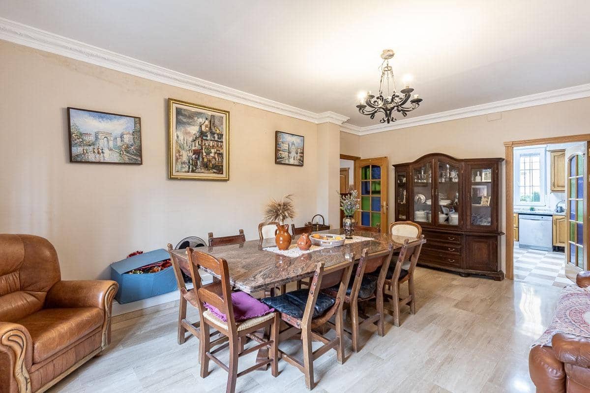 6 slaapkamer Villa te koop in Gojar met zwembad garage - € 390.000 (Ref: 9916665)