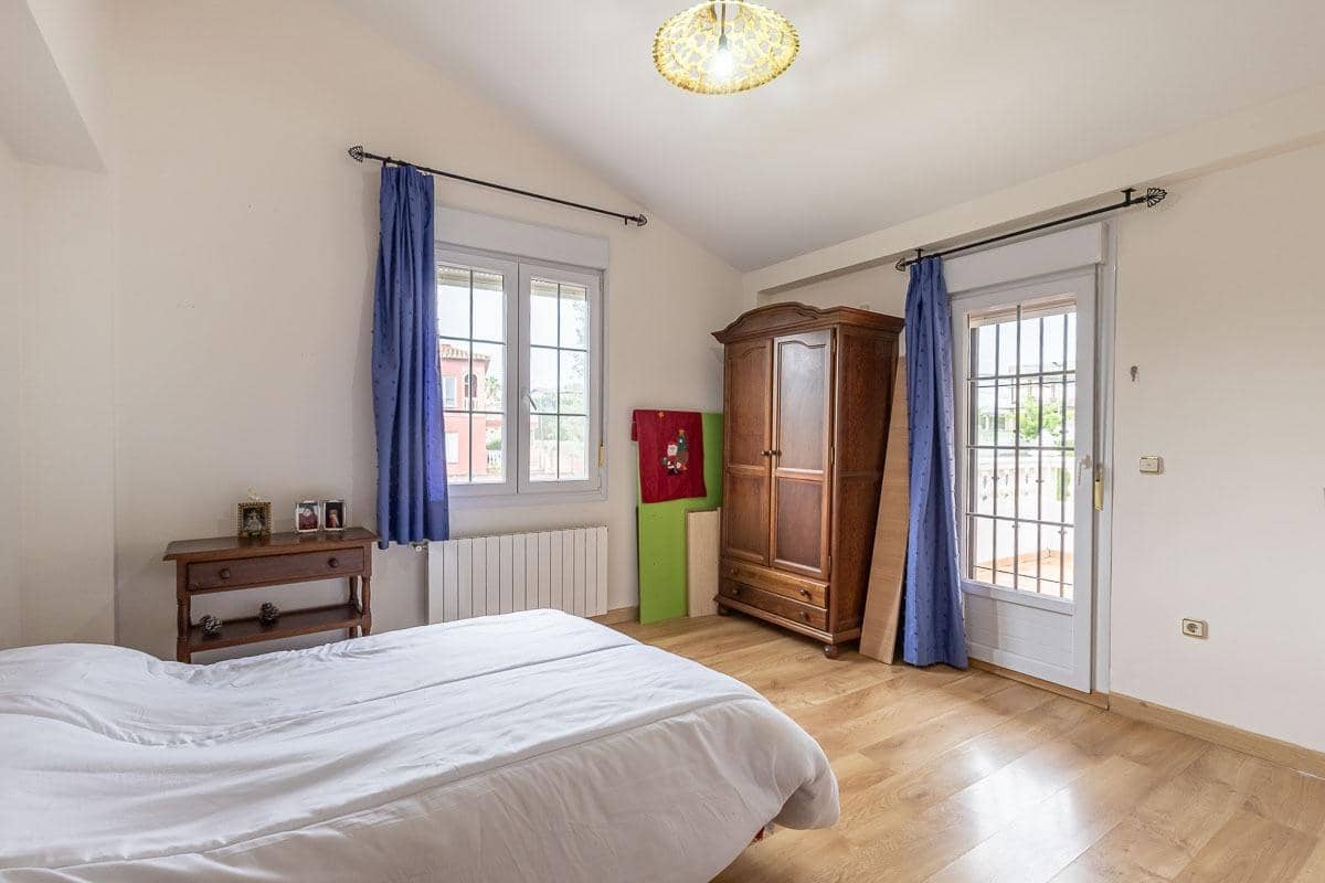 6 slaapkamer Villa te koop in Gojar met zwembad garage - € 390.000 (Ref: 9916665)