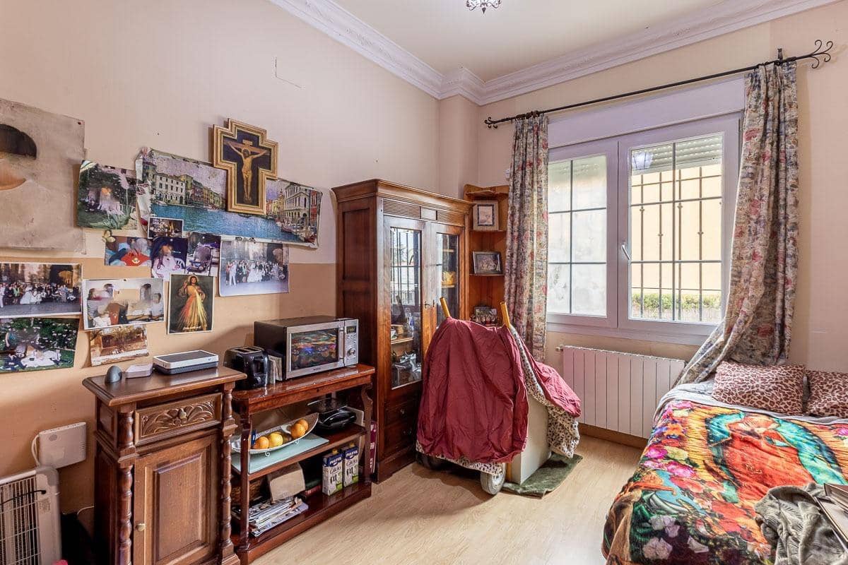 6 slaapkamer Villa te koop in Gojar met zwembad garage - € 390.000 (Ref: 9916665)