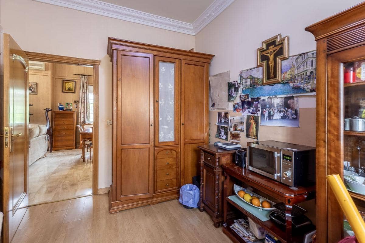 6 slaapkamer Villa te koop in Gojar met zwembad garage - € 390.000 (Ref: 9916665)