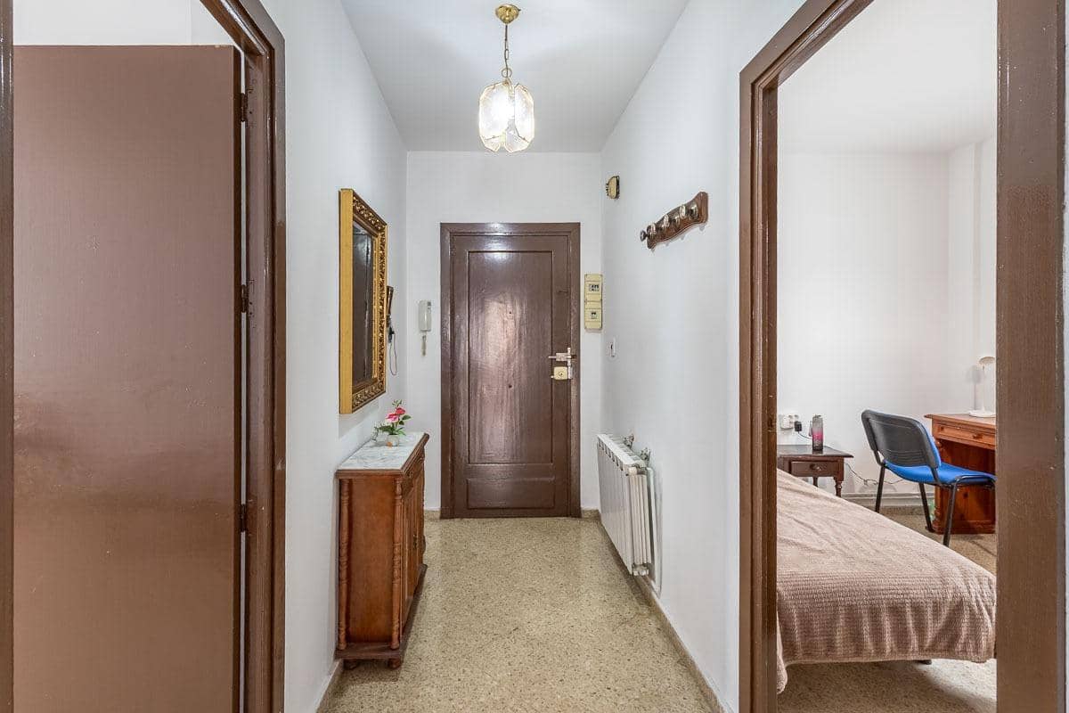 5 slaapkamer Appartement te koop in Granada stad - € 315.000 (Ref: 9916667)