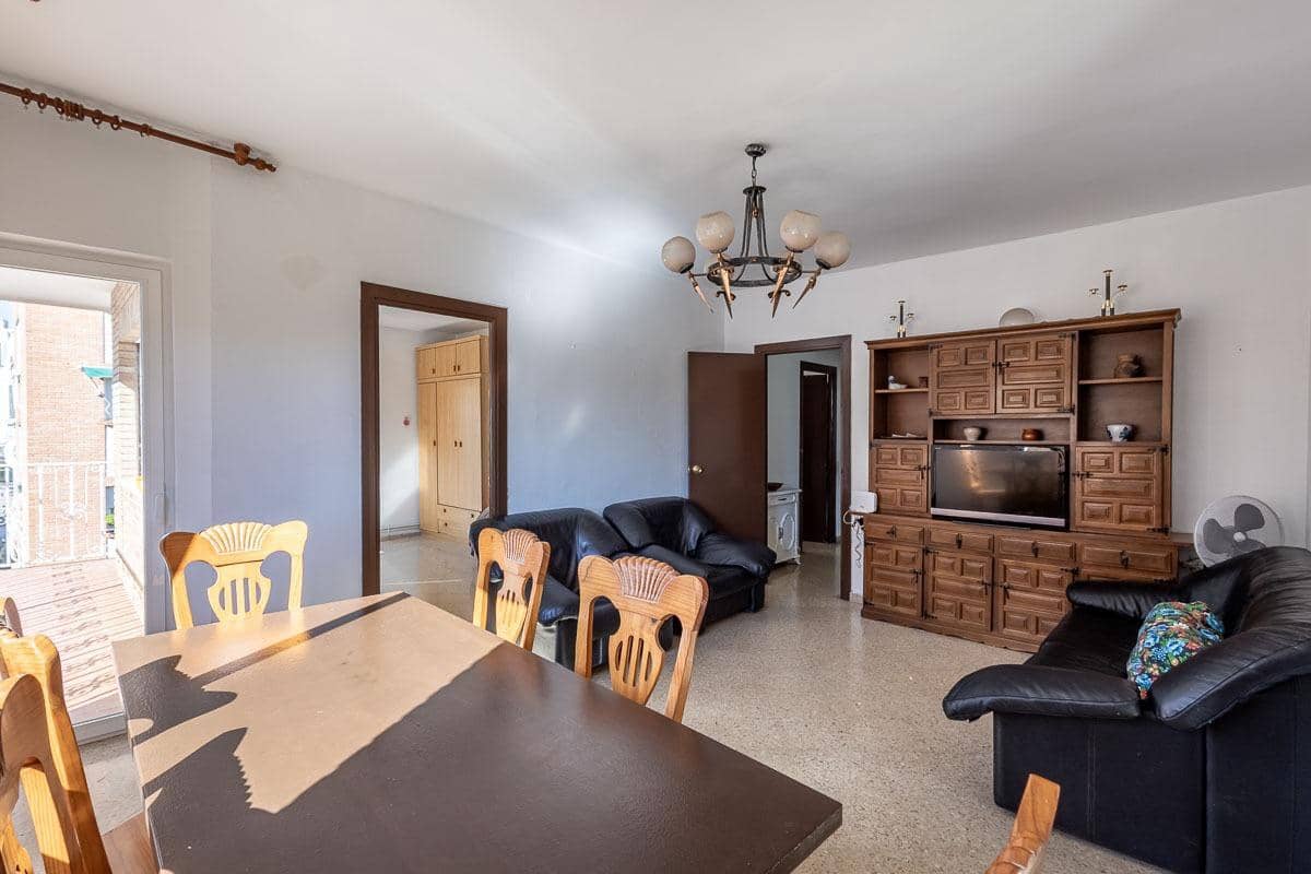 5 slaapkamer Appartement te koop in Granada stad - € 315.000 (Ref: 9916667)