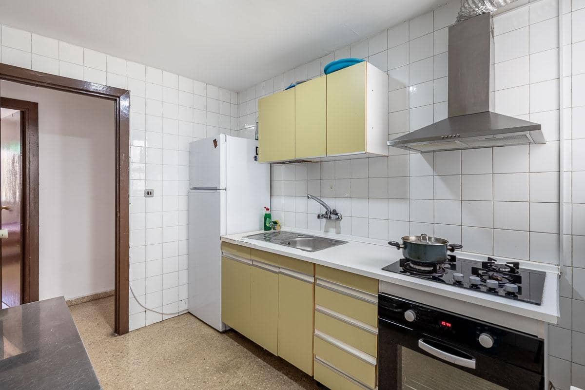 5 slaapkamer Appartement te koop in Granada stad - € 315.000 (Ref: 9916667)