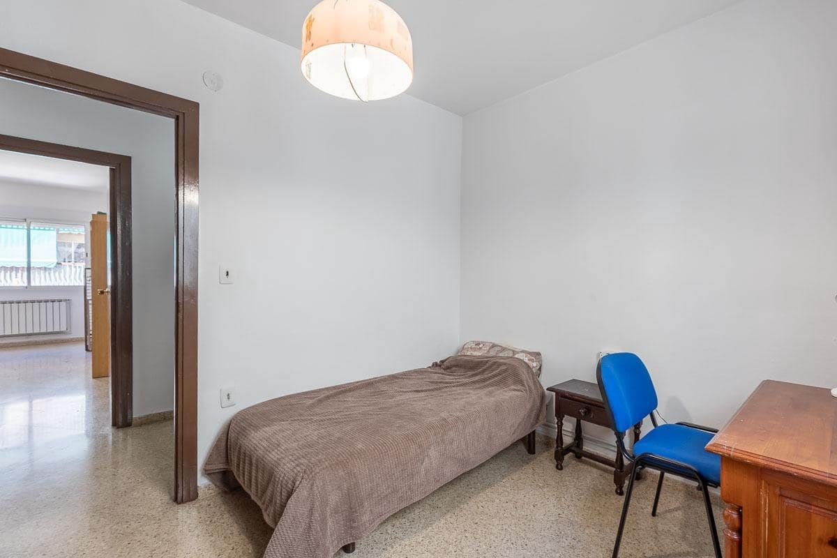 5 slaapkamer Appartement te koop in Granada stad - € 315.000 (Ref: 9916667)