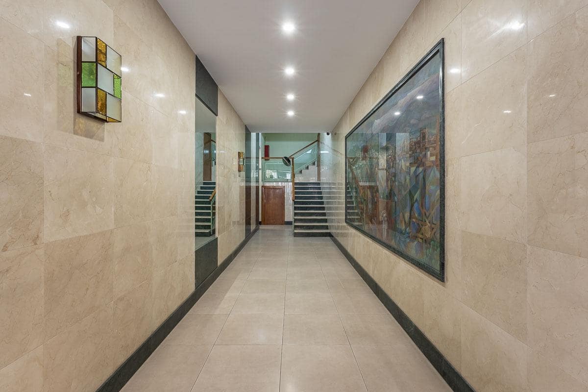 5 slaapkamer Appartement te koop in Granada stad - € 315.000 (Ref: 9916667)