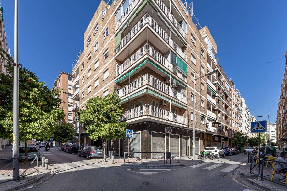5 slaapkamer Appartement te koop in Granada stad - € 315.000 (Ref: 9916667)