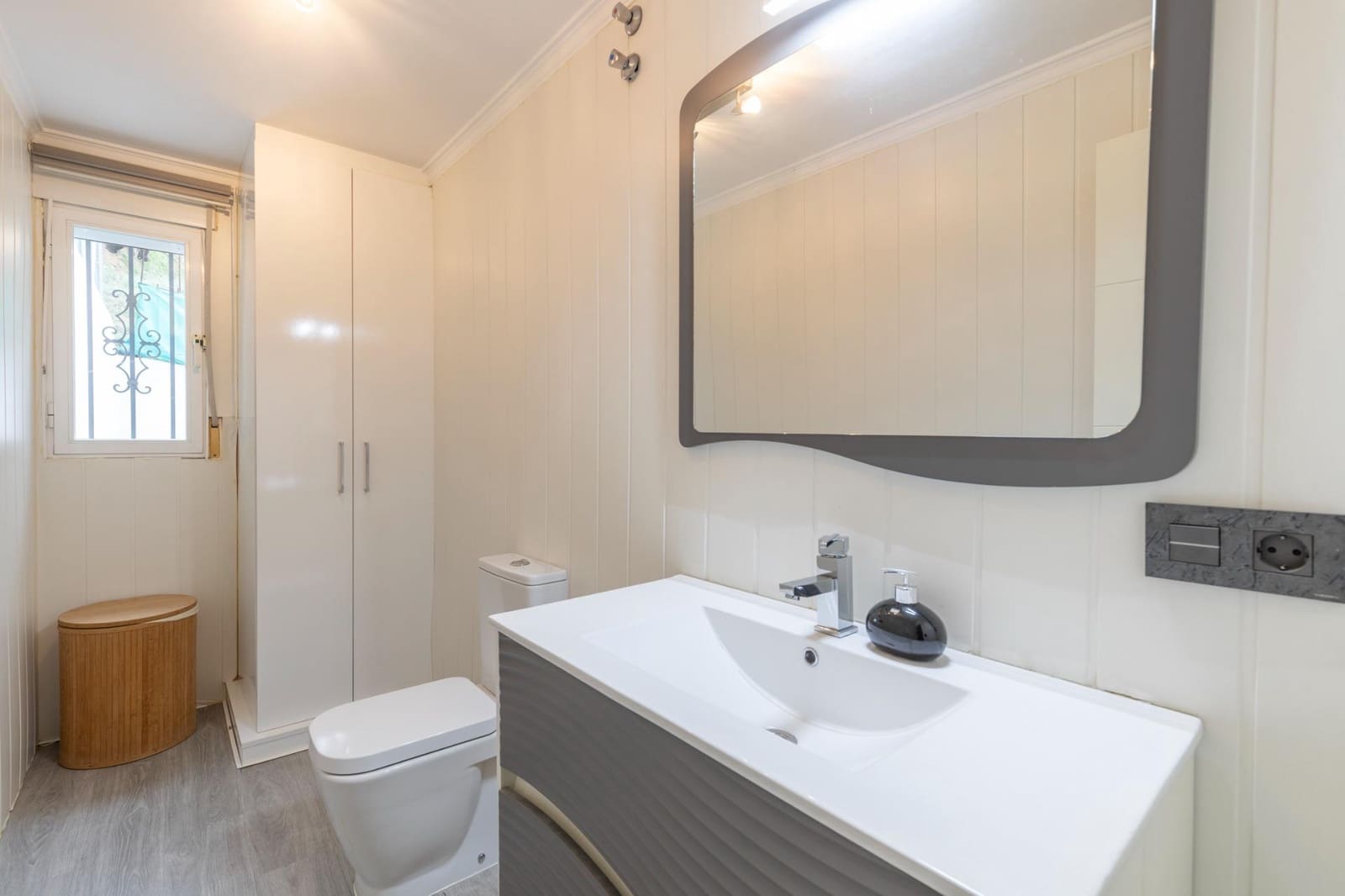 3 bedroom Terraced Villa for sale in Guevejar with garage - € 220,000 (Ref: 9916672)