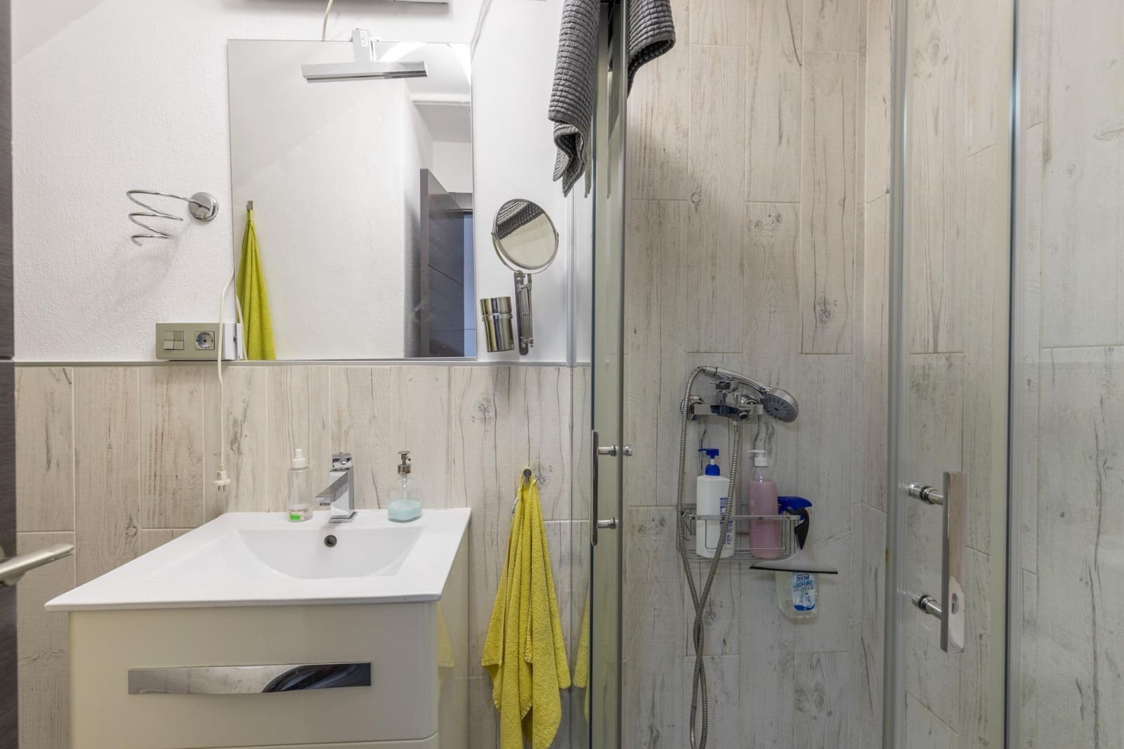 3 bedroom Terraced Villa for sale in Guevejar with garage - € 220,000 (Ref: 9916672)