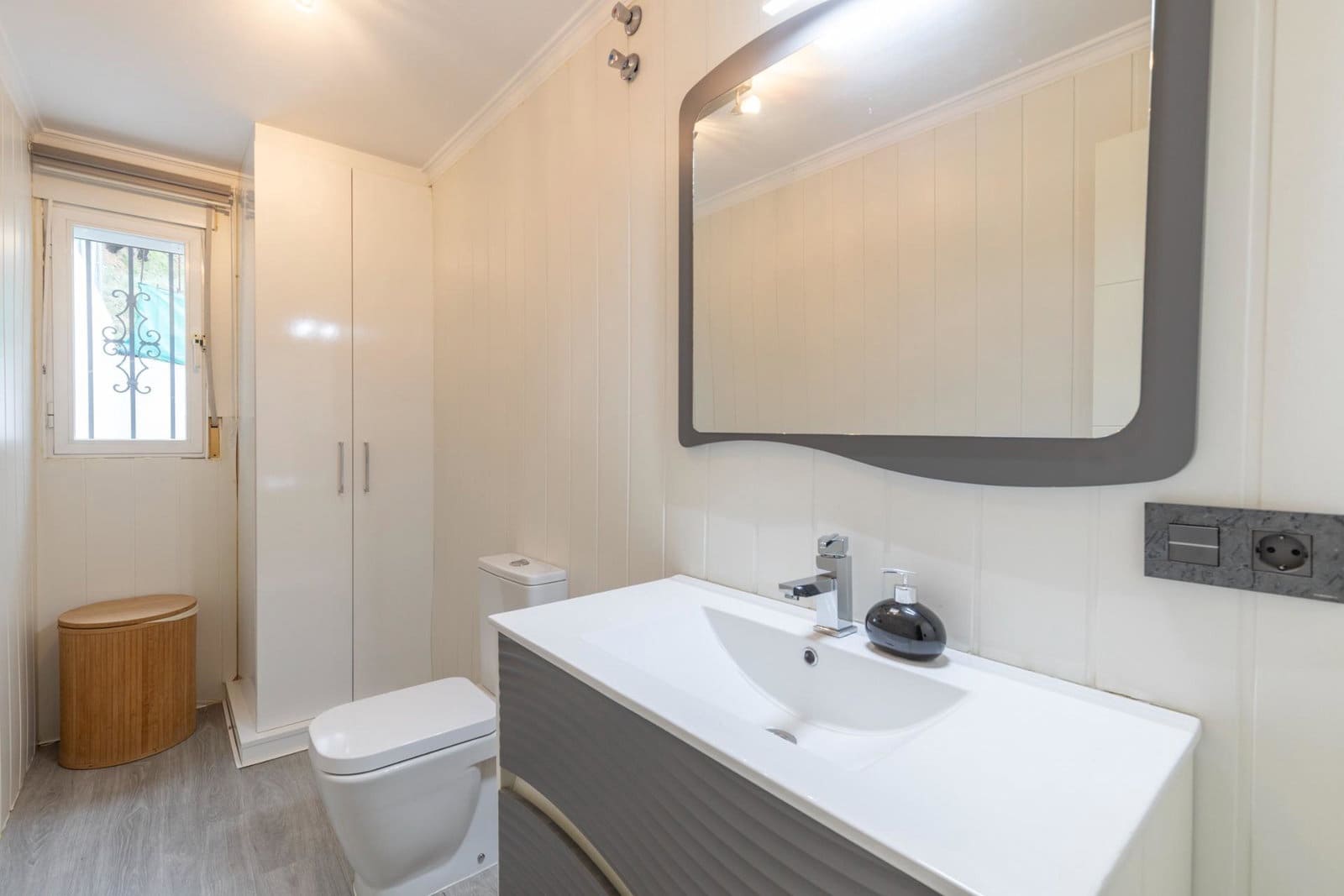 3 bedroom Terraced Villa for sale in Guevejar with garage - € 220,000 (Ref: 9916672)