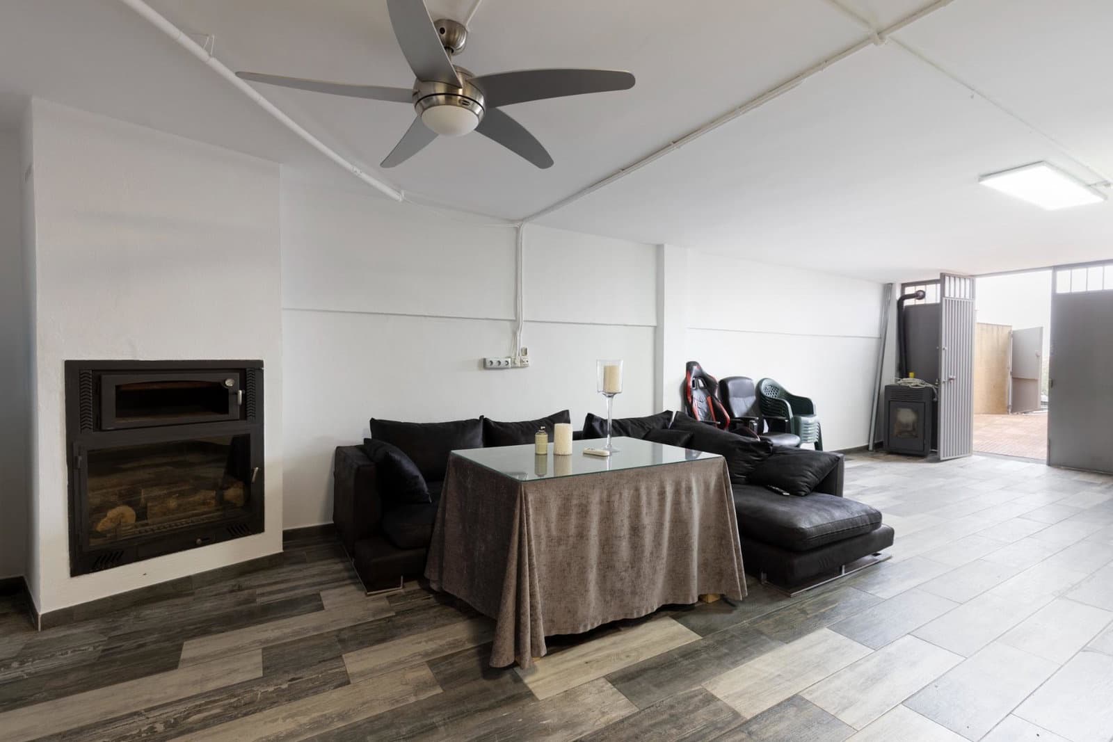 3 bedroom Terraced Villa for sale in Guevejar with garage - € 220,000 (Ref: 9916672)