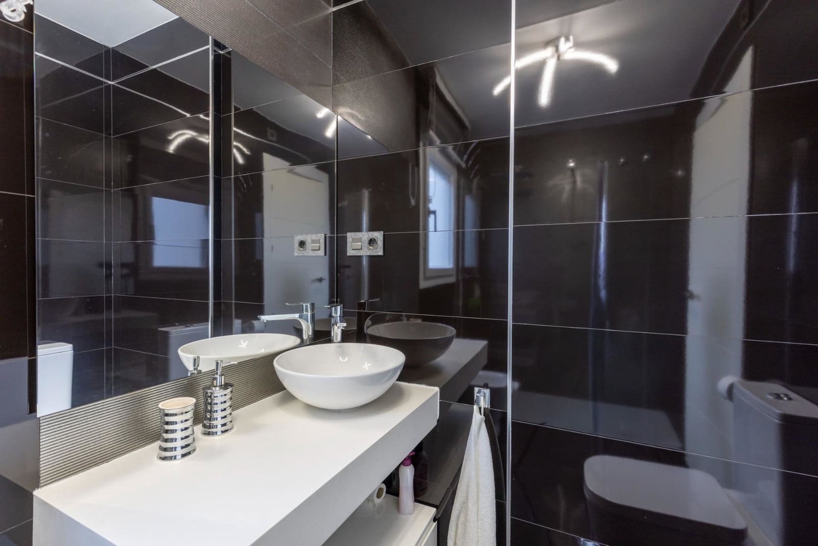 3 bedroom Terraced Villa for sale in Guevejar with garage - € 220,000 (Ref: 9916672)