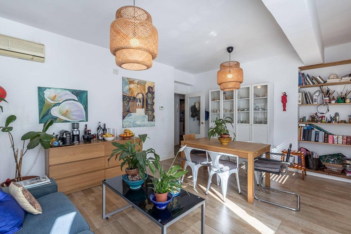 3 bedroom Apartment for sale in Granada city - € 289,000 (Ref: 9917843)
