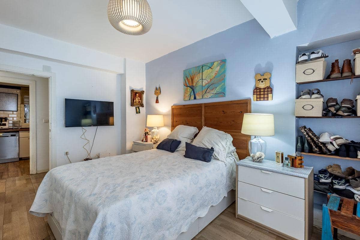 3 bedroom Apartment for sale in Granada city - € 289,000 (Ref: 9917843)