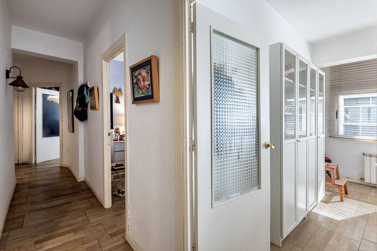 3 bedroom Apartment for sale in Granada city - € 289,000 (Ref: 9917843)