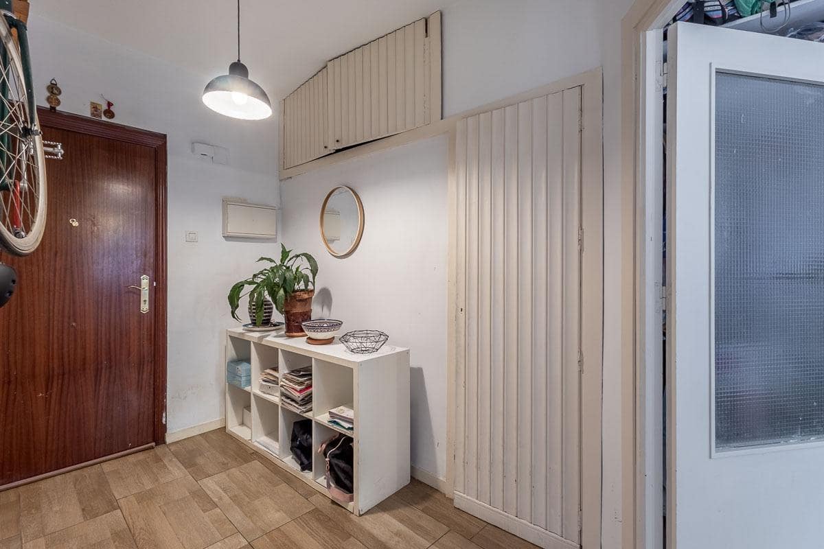 3 bedroom Apartment for sale in Granada city - € 289,000 (Ref: 9917843)