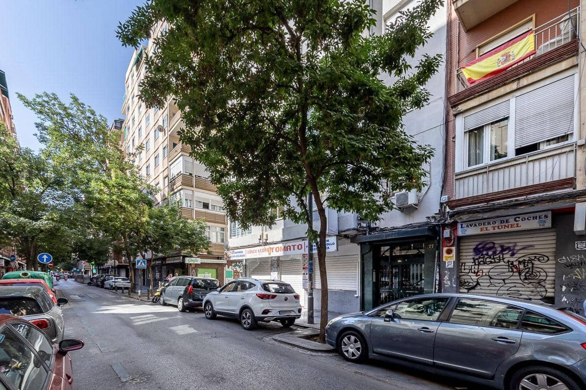 3 bedroom Apartment for sale in Granada city - € 289,000 (Ref: 9917843)