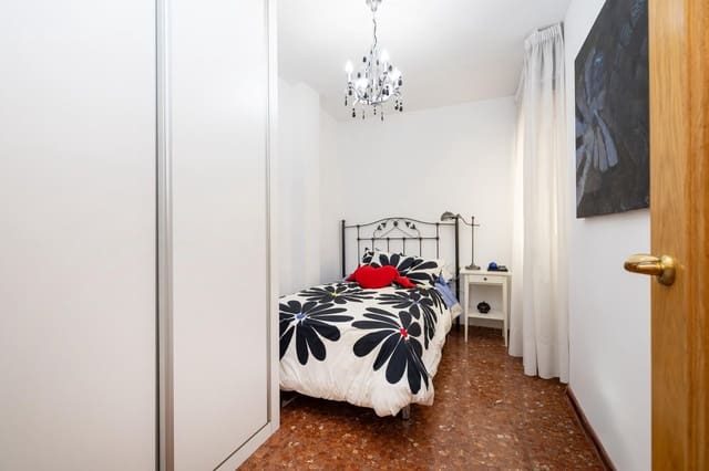3 soveværelse Lejlighed til salg i Granada by - € 290.000 (Ref: 9921943)