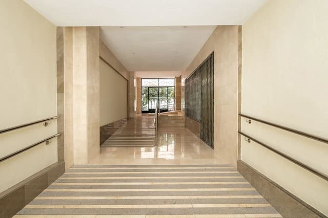 3 Zimmer Apartment zu verkaufen in Centro - Sagrario, Granada Stadt - 259.000 € (Ref: 9921943)