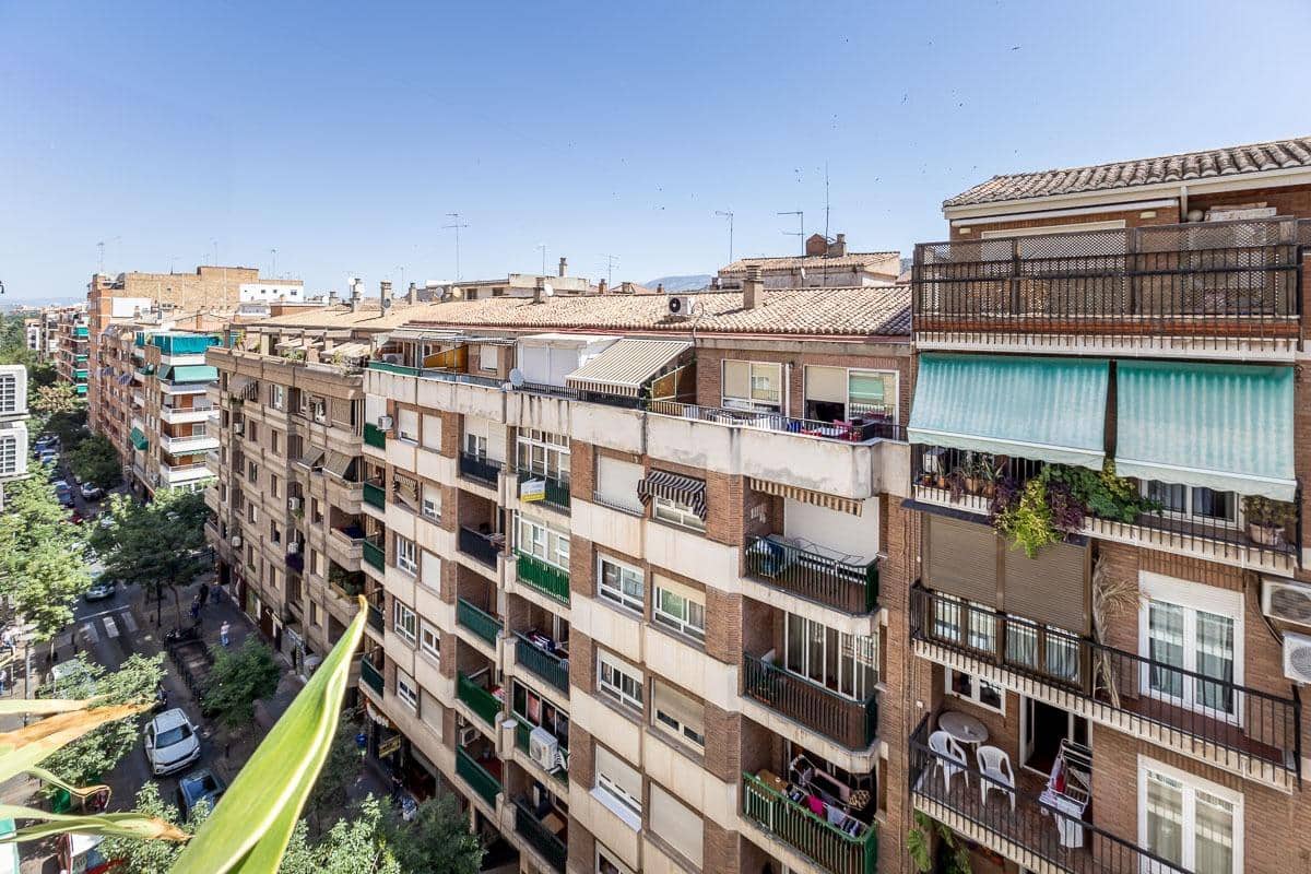 3 soveværelse Lejlighed til salg i Granada by - € 325.000 (Ref: 9921945)