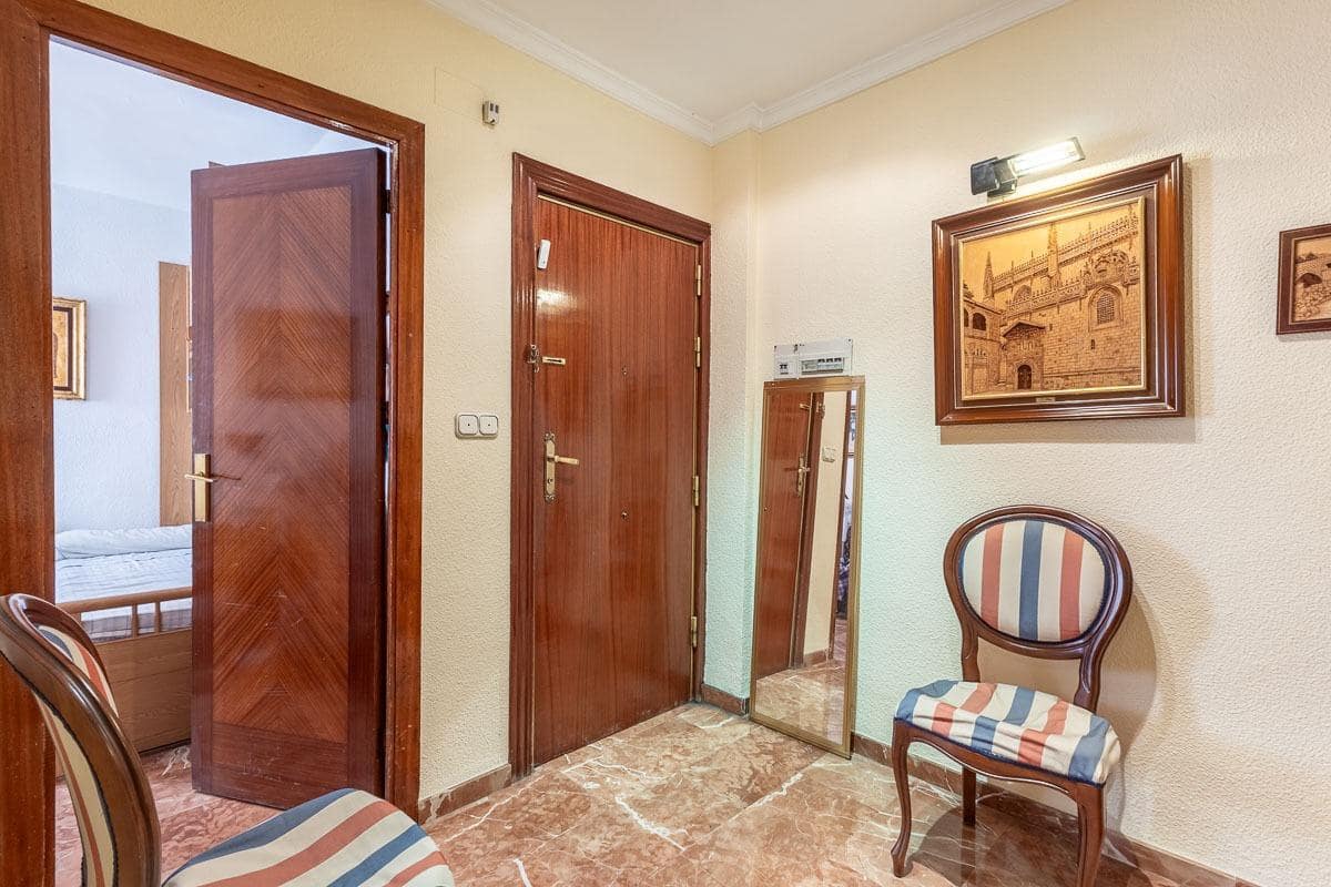3 soveværelse Lejlighed til salg i Granada by - € 325.000 (Ref: 9921945)