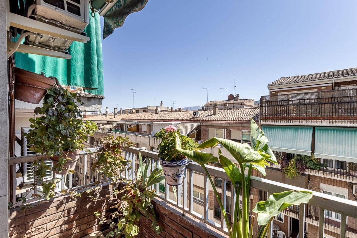 3 soveværelse Lejlighed til salg i Granada by - € 325.000 (Ref: 9921945)