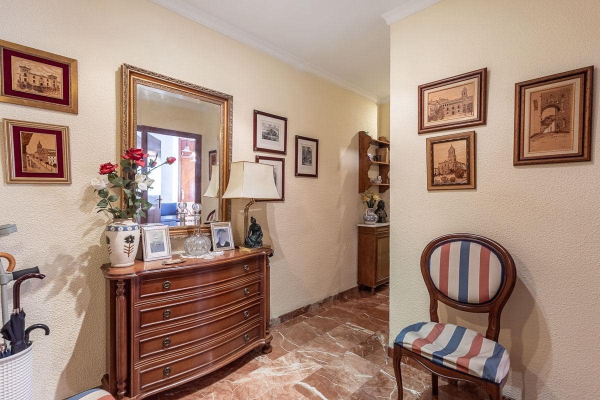 3 soveværelse Lejlighed til salg i Granada by - € 325.000 (Ref: 9921945)