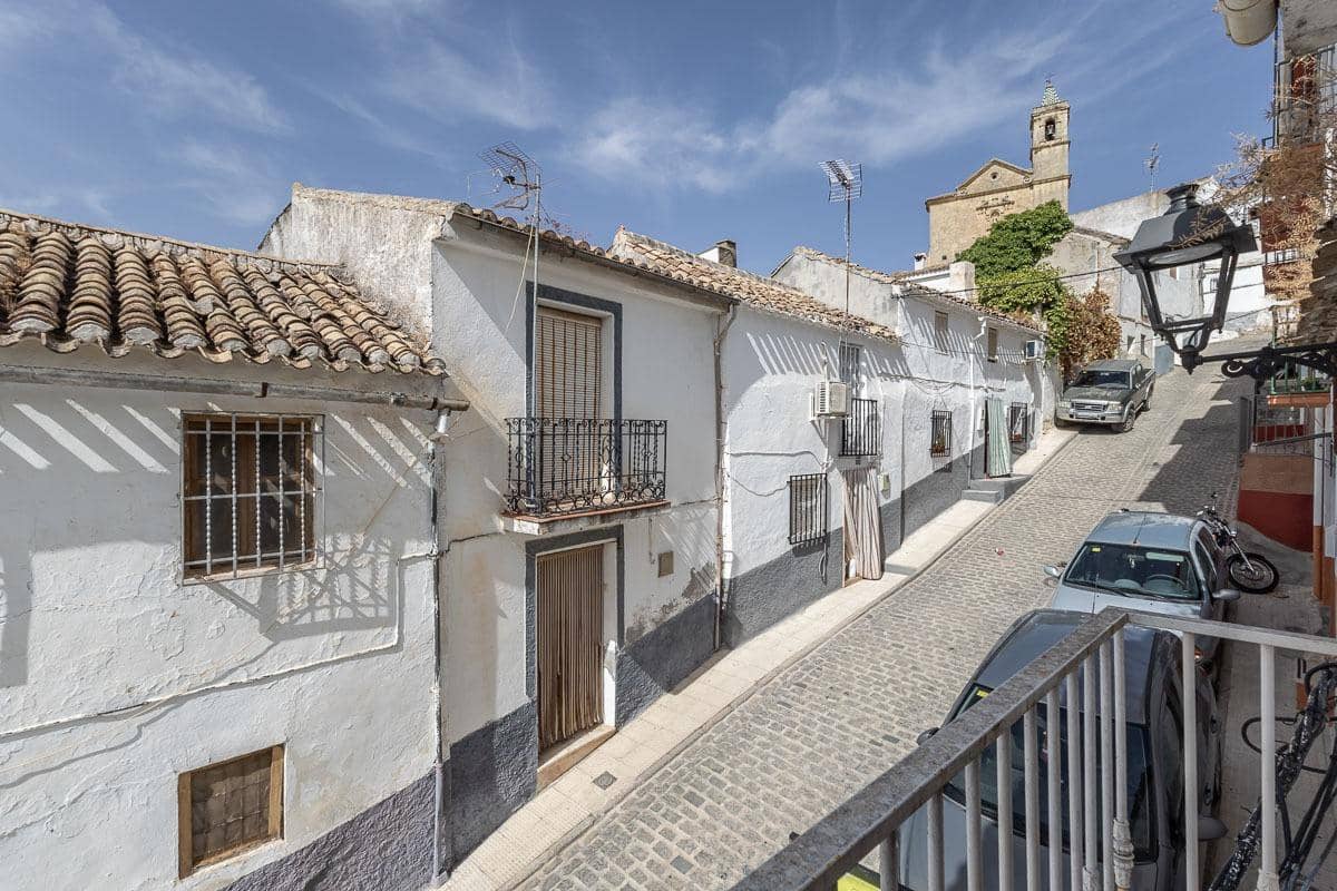 3 bedroom Villa for sale in Montefrio - € 49,000 (Ref: 9921946)