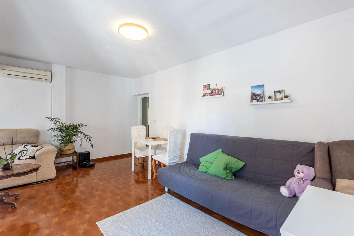 2 bedroom Apartment for sale in Granada city - € 170,000 (Ref: 9921947)