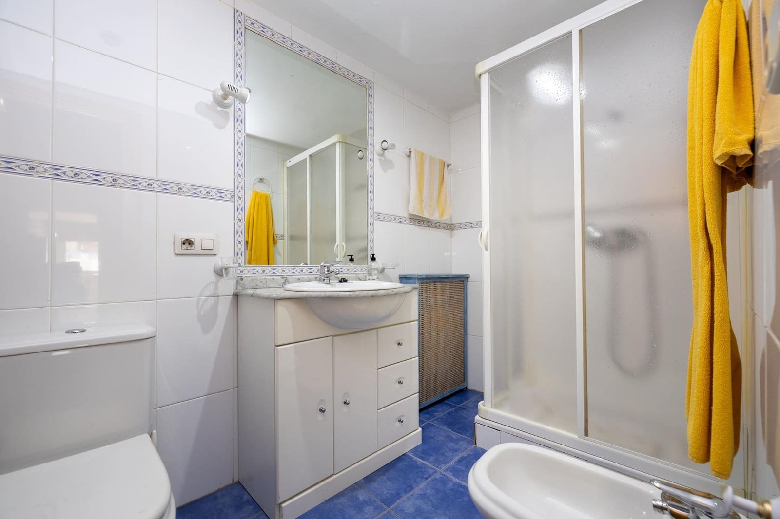 4 soveværelse Lejlighed til salg i Granada by med garage - € 399.000 (Ref: 9921948)