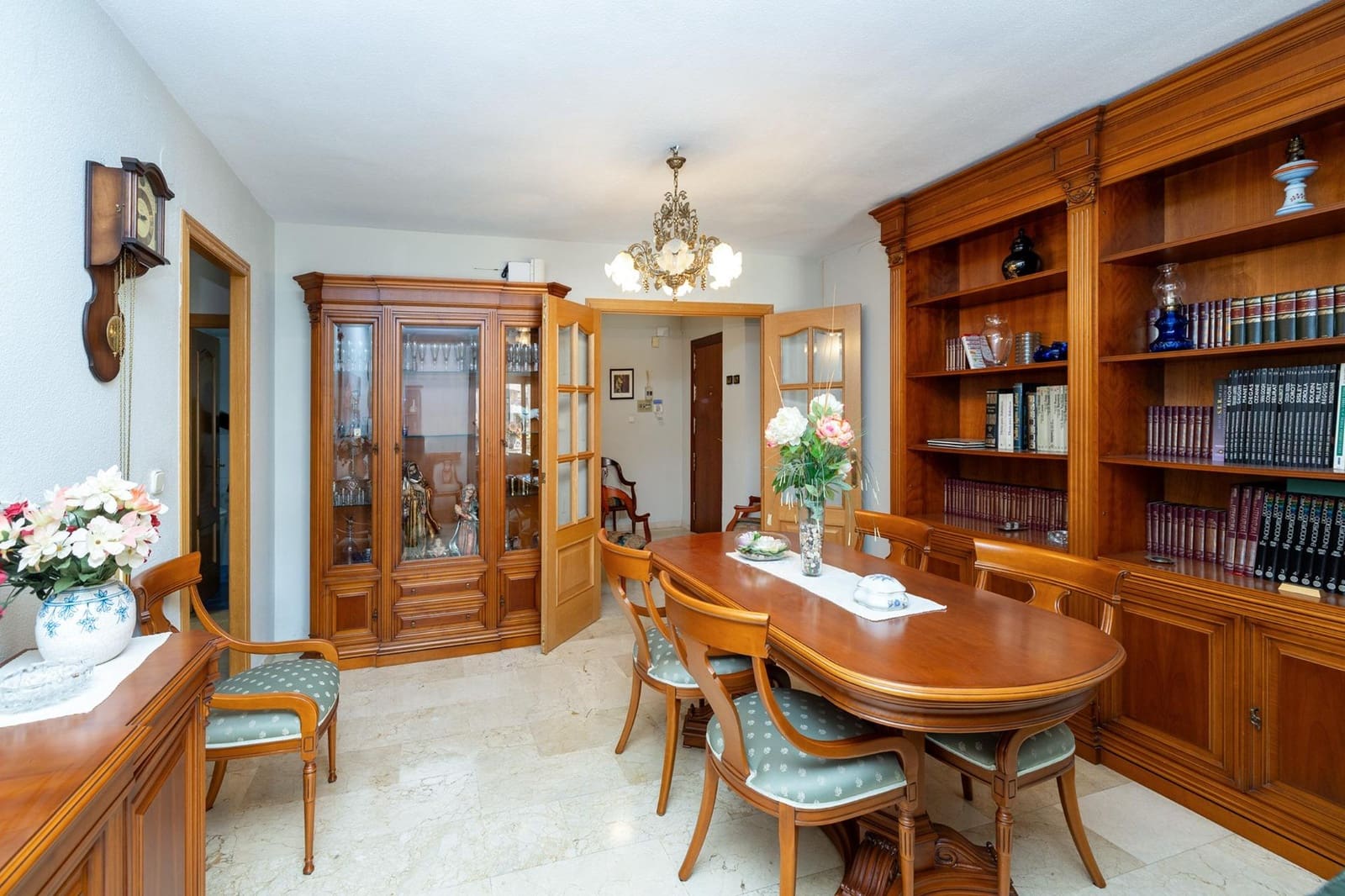 4 soveværelse Lejlighed til salg i Granada by med garage - € 399.000 (Ref: 9921948)